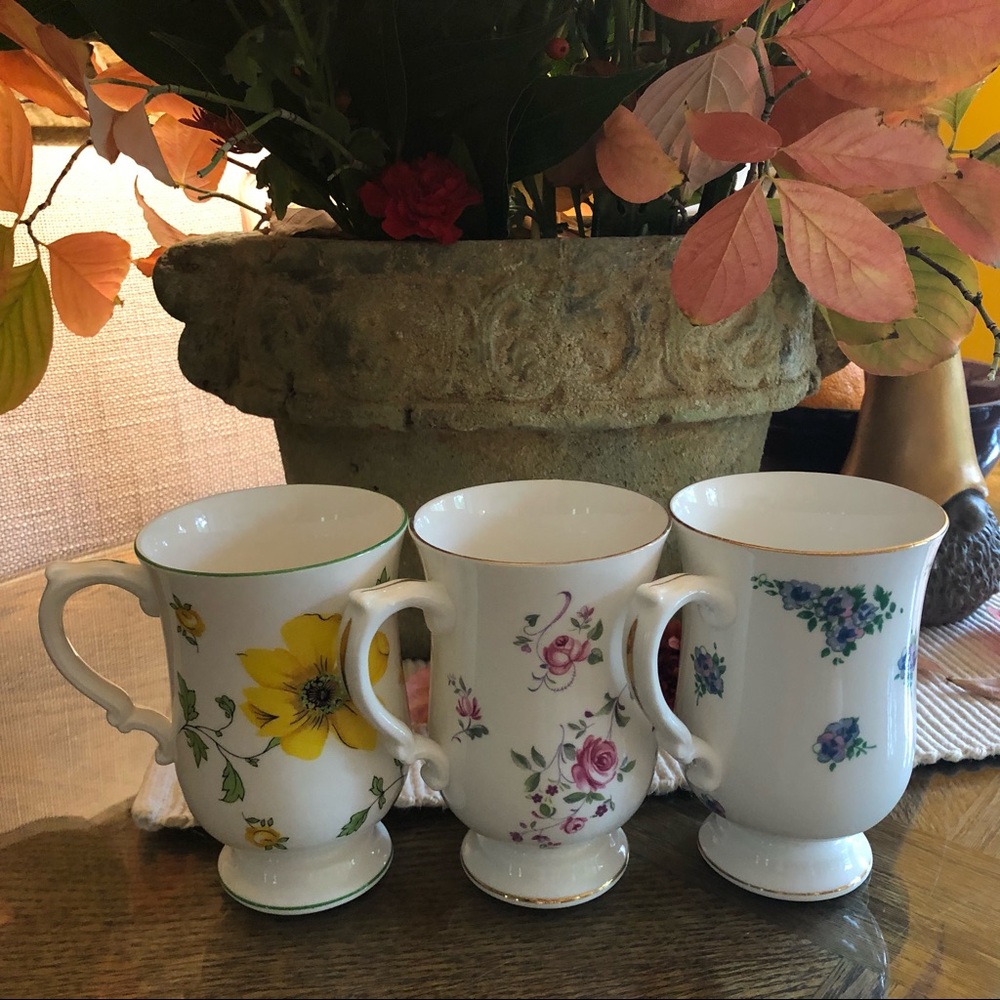7 Royal Victoria Collection Floral & Gold Tea Cups - Picture 3 of 6